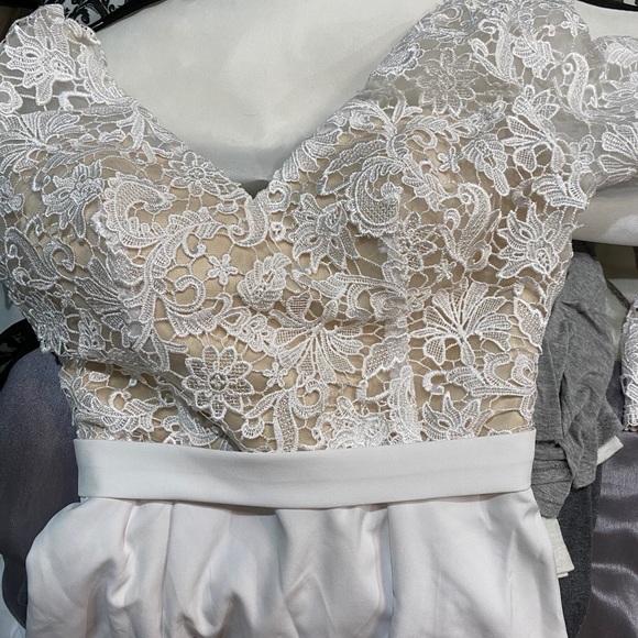 Wedding dress - Picture 7 of 7